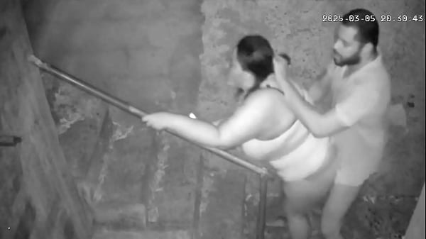 Câmera escondida flagra madrasta fodendo com seu enteado
