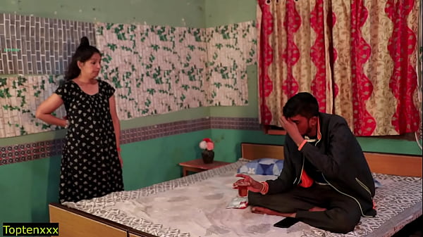 Esposa de vila inocente transa moderna e quente demais