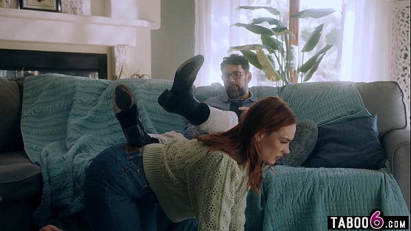 Marido dominador faz a esposa querer fugir com outro